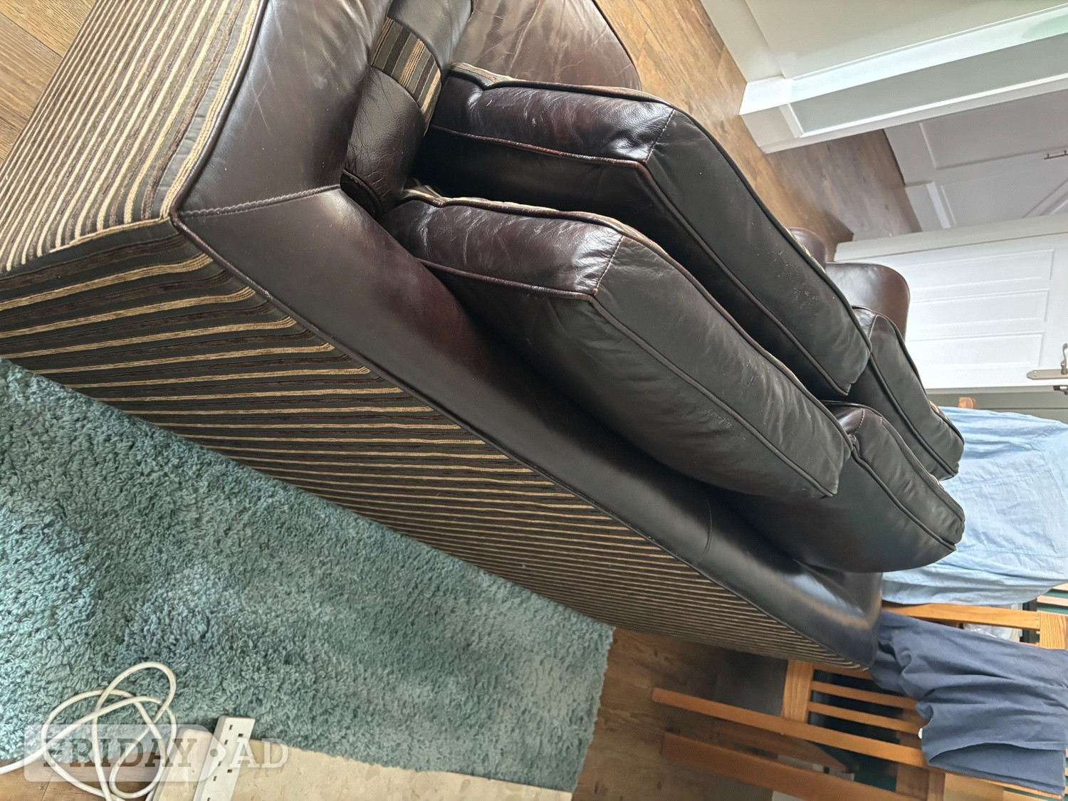 Good quality Leather 2 seater sofa     - Furniture in Worthing