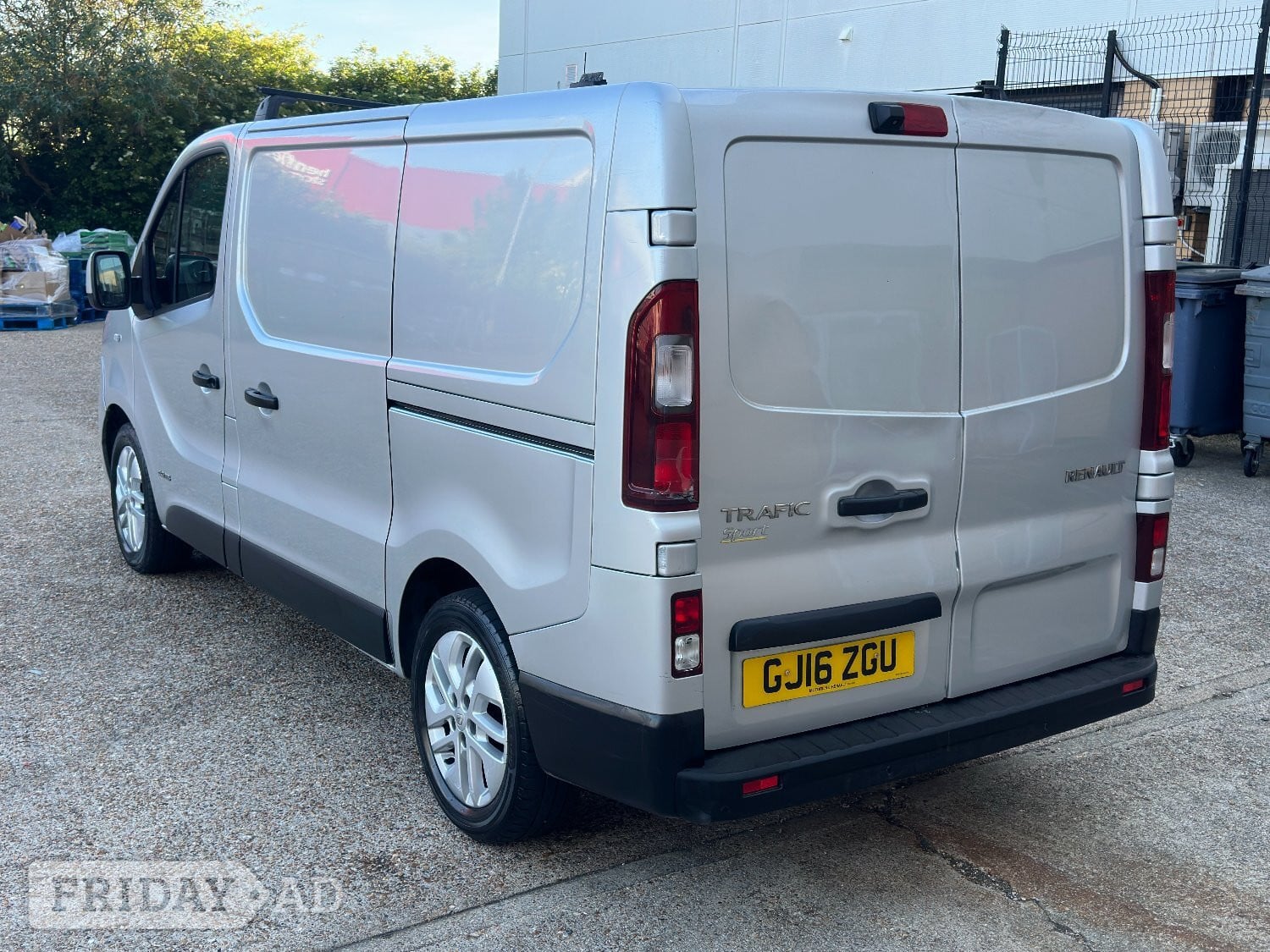 2016 Renault Trafic Sport  - New Years MOT - Ply Lined - No VAT - Vans & Commercial Vehicles in Brighton