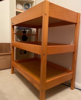 BABY CHANGING TABLE