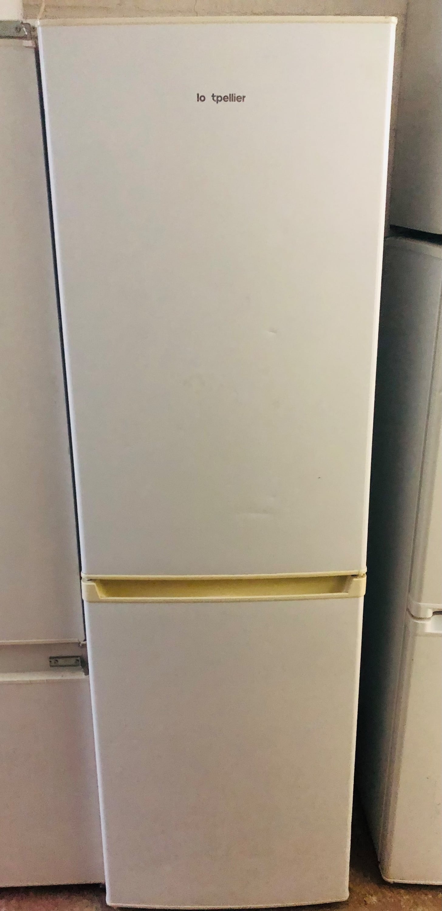 Montpellier Frost free fridge freezer works perfectly 