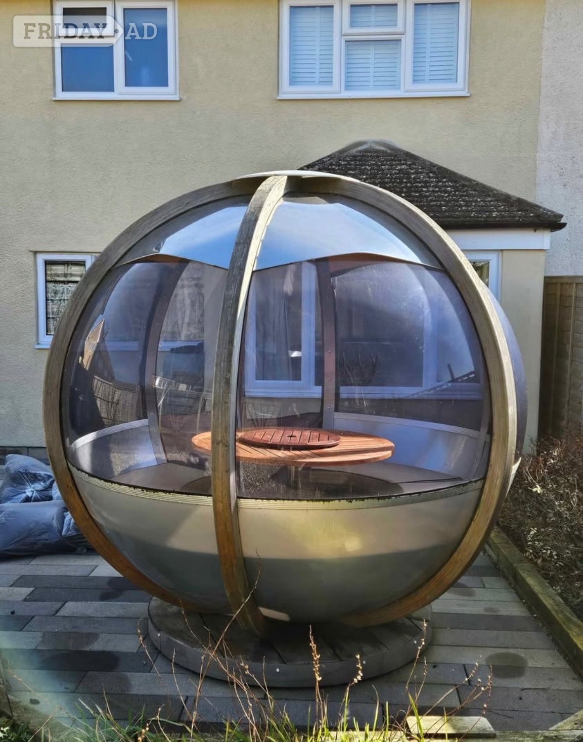 Ornate Garden rotating garden seating pod, Good condition,no leak - Garden