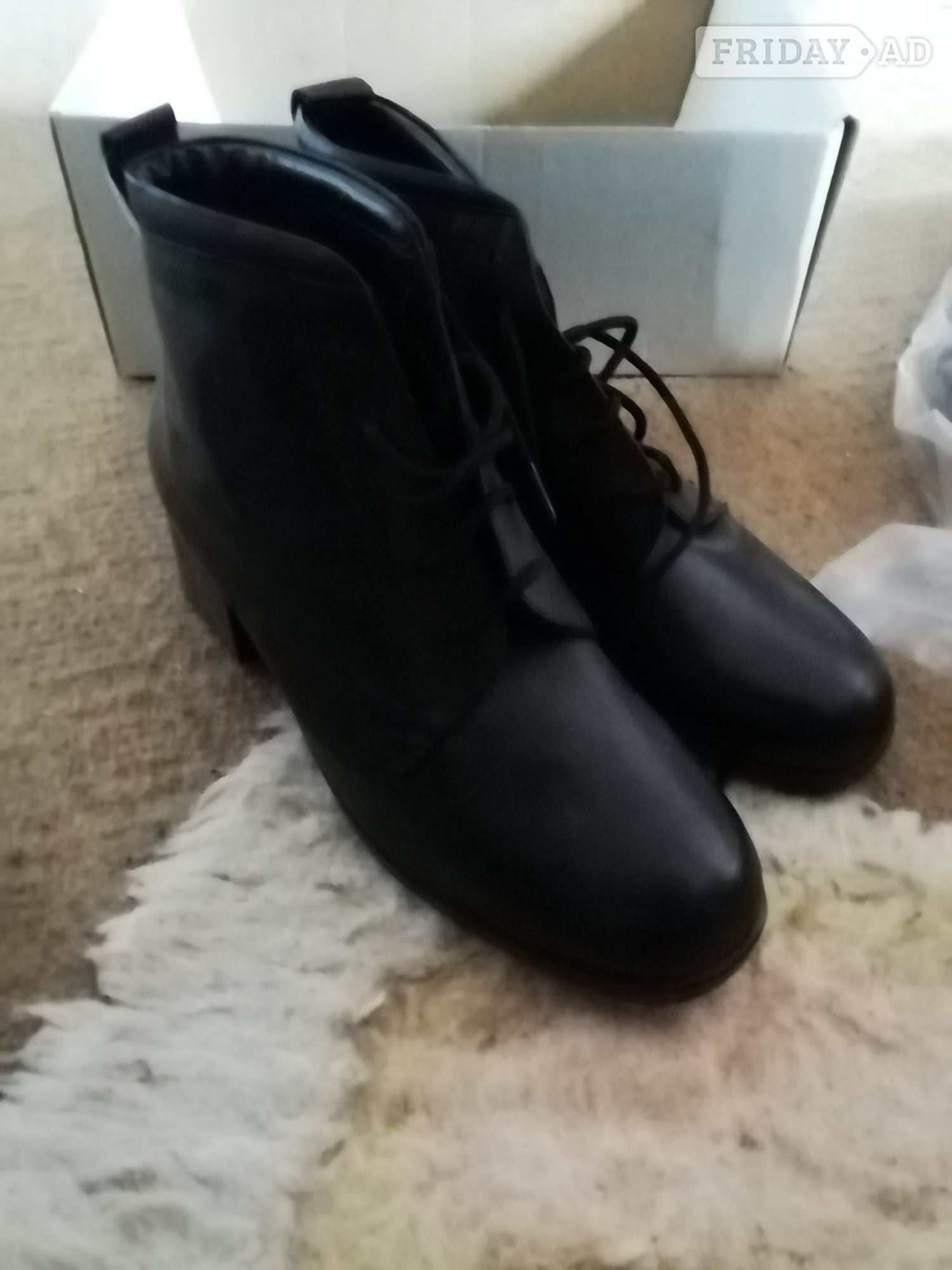 Small Ankle boots 