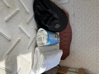 Silentnight king size divan bed with 4 drawers headboard and 3 duvets 