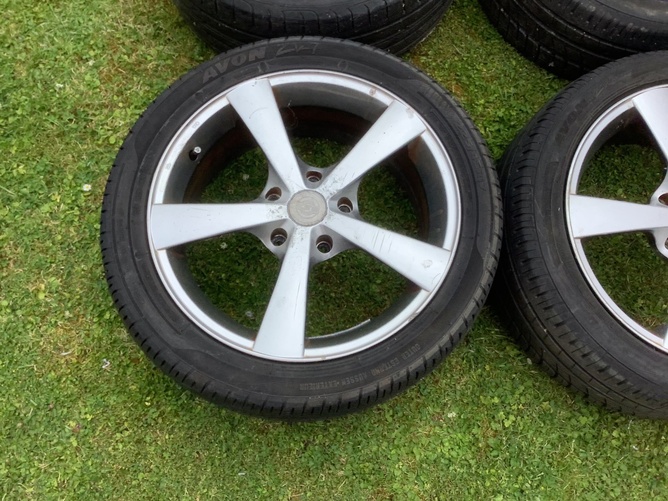 Avon/Goodyear BSA Car Alloy Rims & Tyres - Parts & Accessories in Burgess Hill