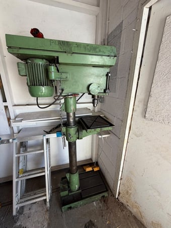 Pillar drill cabled