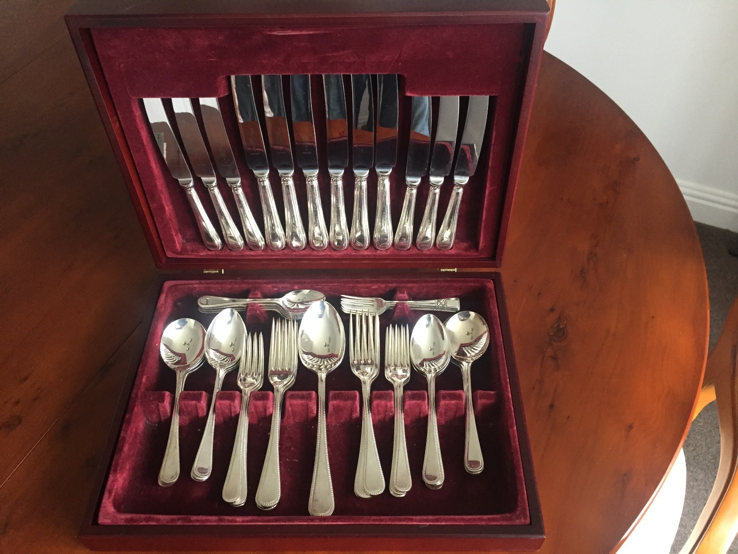 Silver plated cutlery set