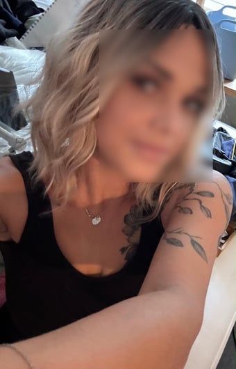 Try our English Natasha tonight for a sexy blonde in Surrey tonight!