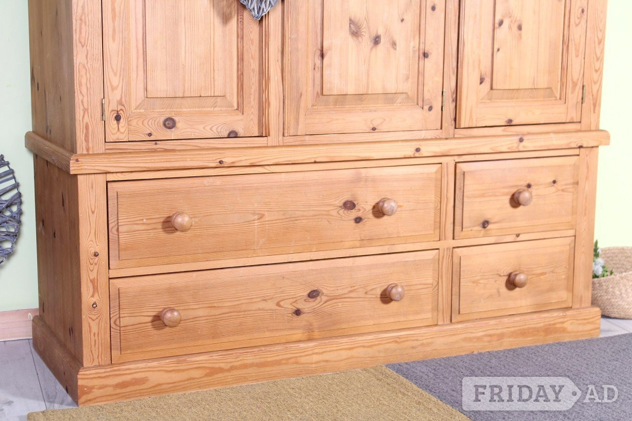 Hailsham Delivery Options - Top Quality Pine Farmhouse Triple Wardrobe