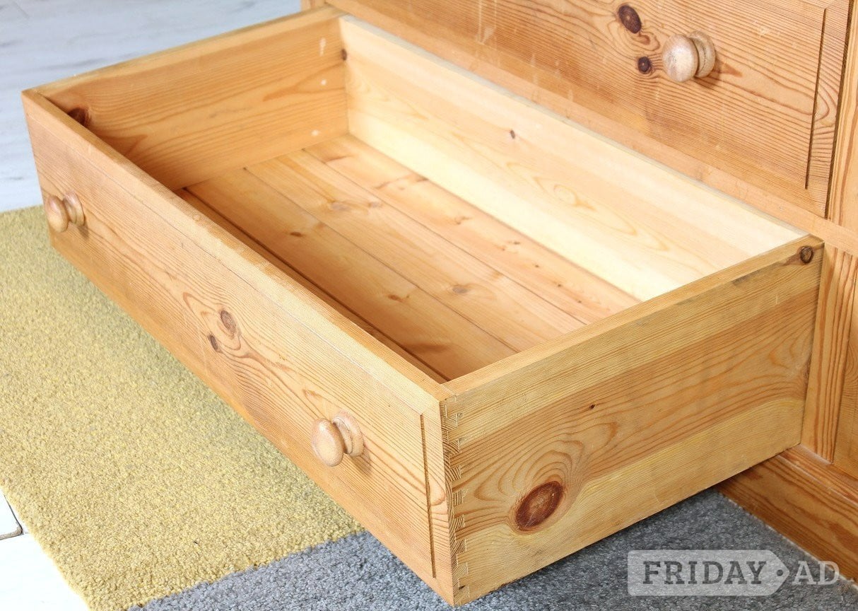 Delivery Options - Top Quality Pine Farmhouse Triple Wardrobe - Furniture in Hailsham