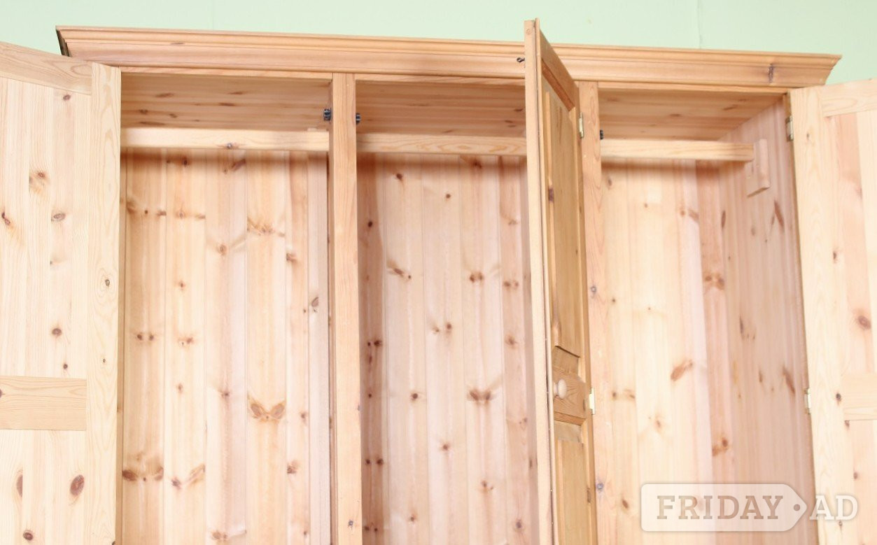 Delivery Options - Top Quality Pine Farmhouse Triple Wardrobe - Furniture
