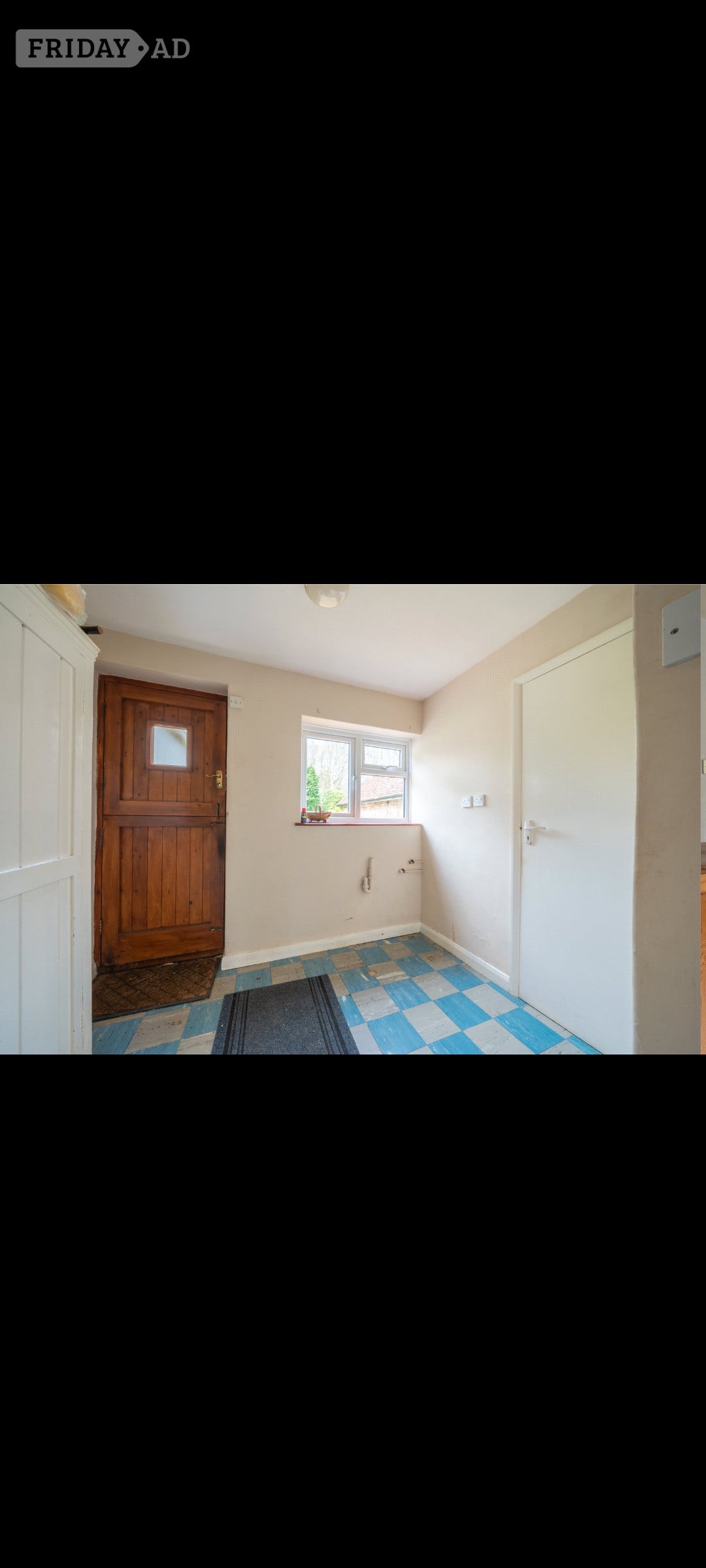 3 Bed Detached House - Houses & Bungalows