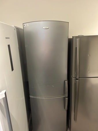 WHIRLPOOL 50/50 FRIDGE FREEZER