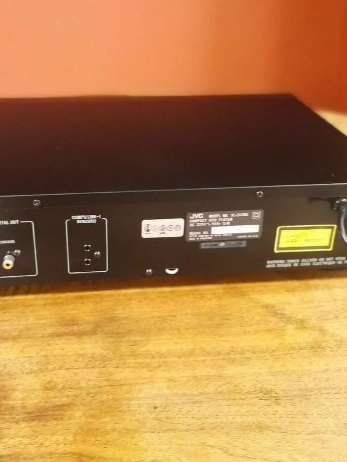 Worthing JVC XL-Z411BK vintage CD player.
