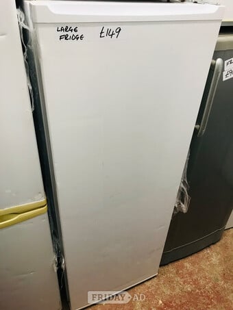 Logik free standing Large fridge 
