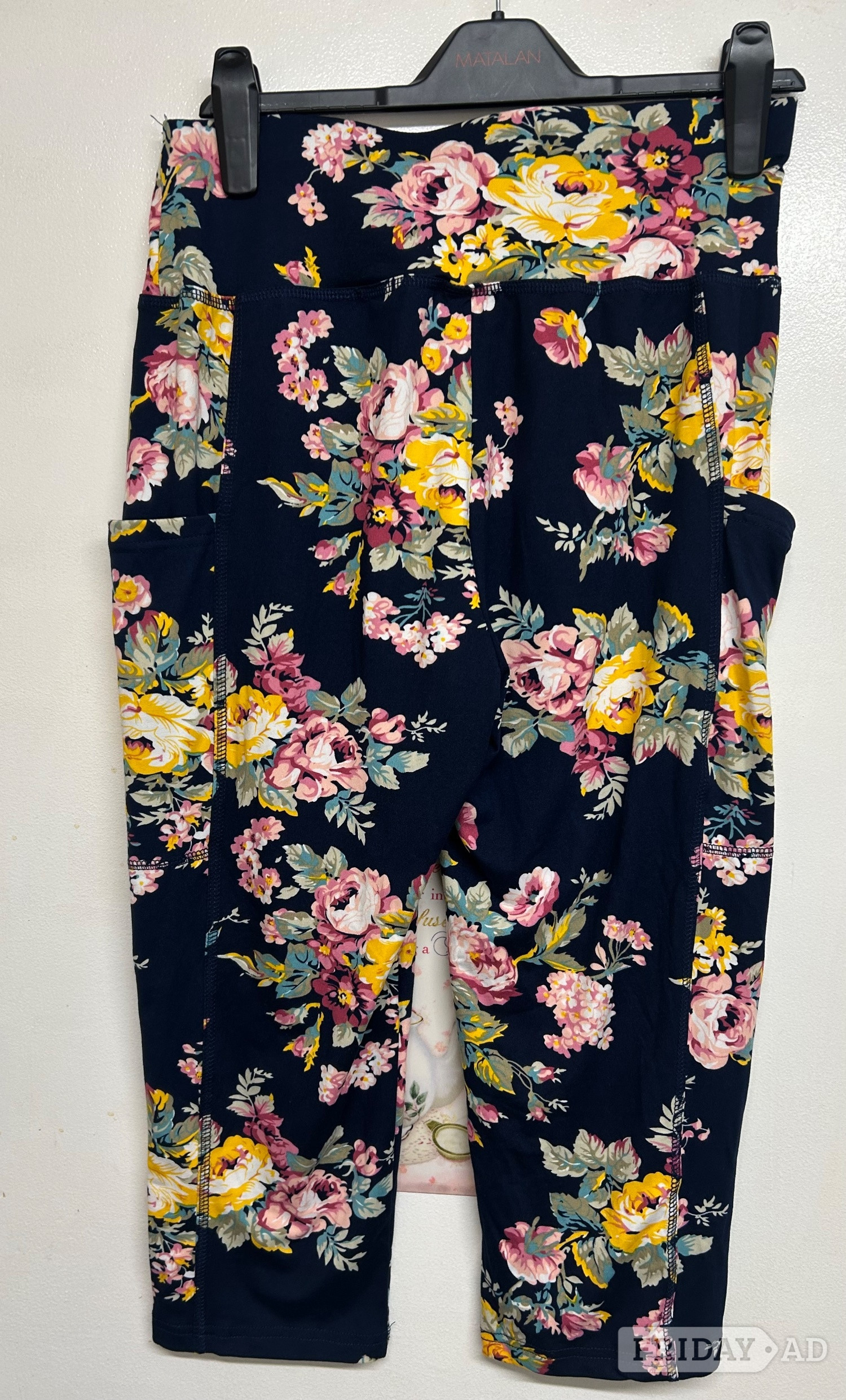 Emery Rose three-quarter length floral trousers in Peterborough