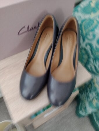 Clarks Navy heel shoes size 6