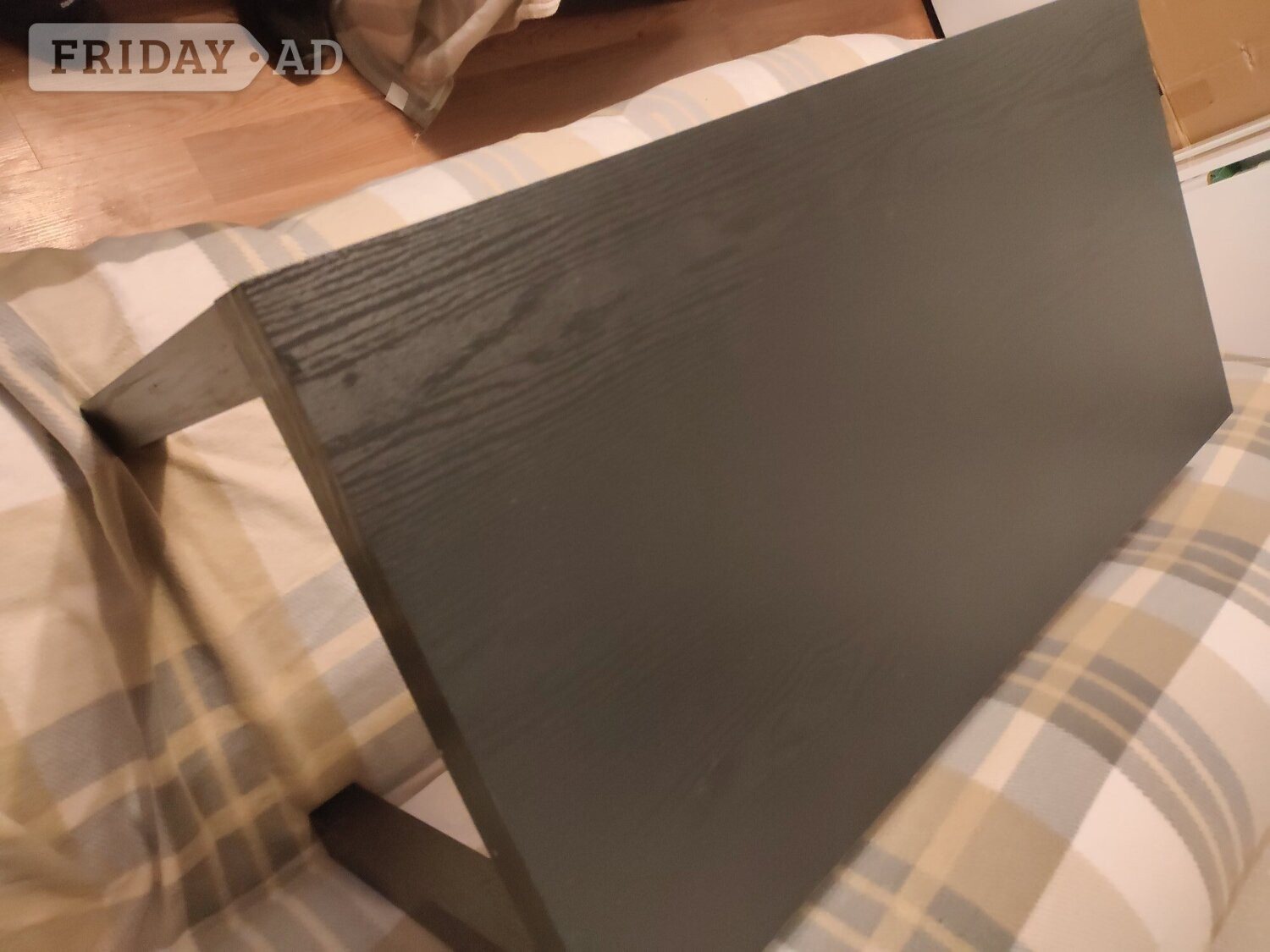 Coffee table in black 