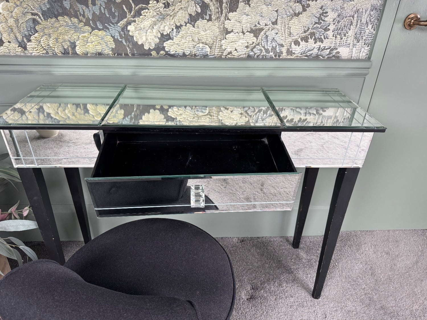 Hove Beautiful mirror dressing table and stool 