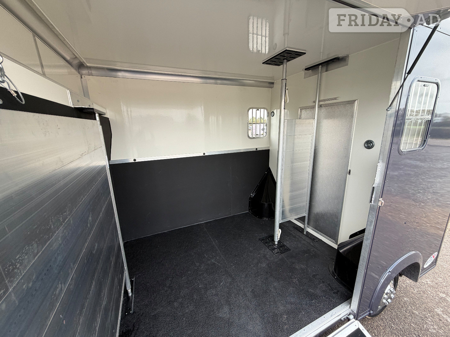 Aspire 3.5t Self Drive Horsebox Hire