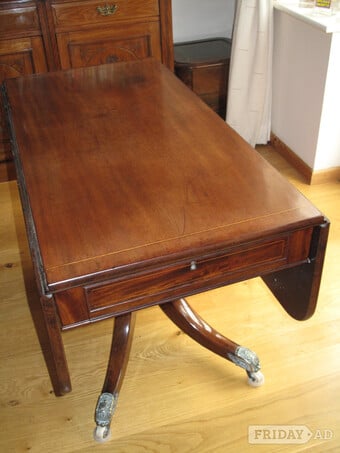 Mahogany pedestal table