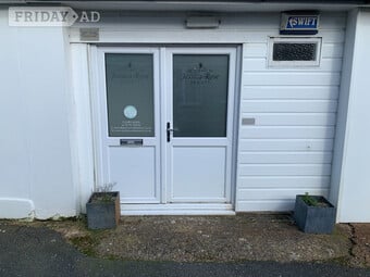 Crowborough small commercial unit.  Office/workshop or storage