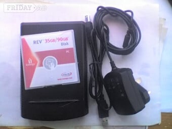 IOMEGA Rev 35Gb Hi-Speed USB2 Interface External Hard Drive with PSU & Cable -D