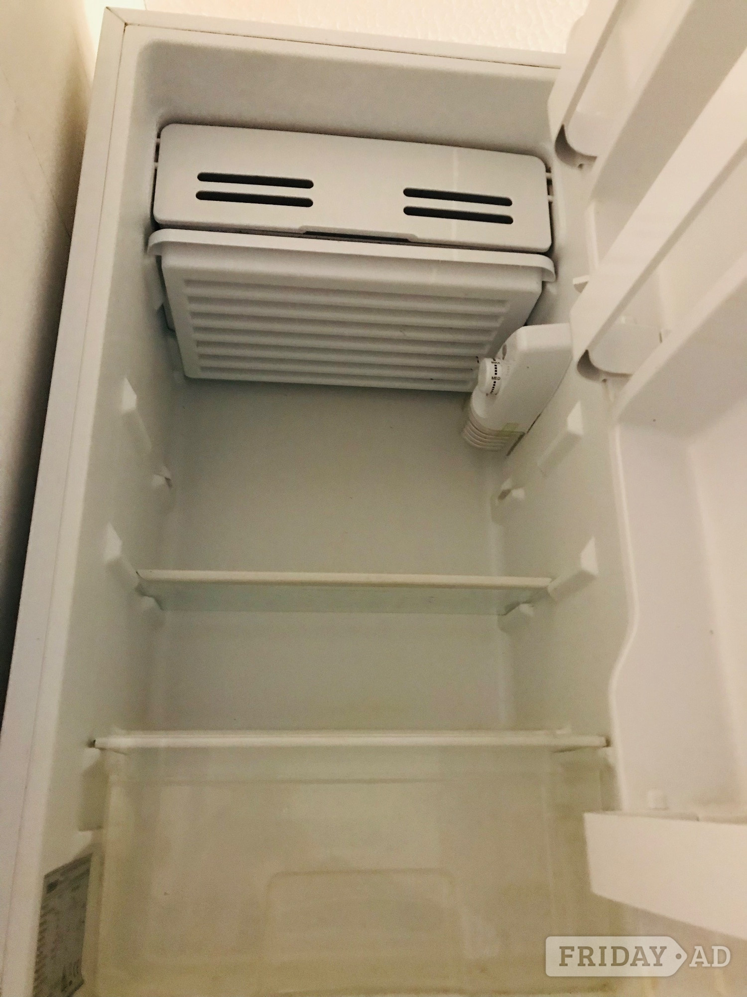Daventry Ignex white colour under counter fridge 