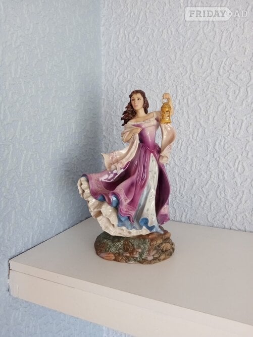 Beautiful Stunning "Catherine" Wuthering Heights Immaculate Cond. in Peacehaven