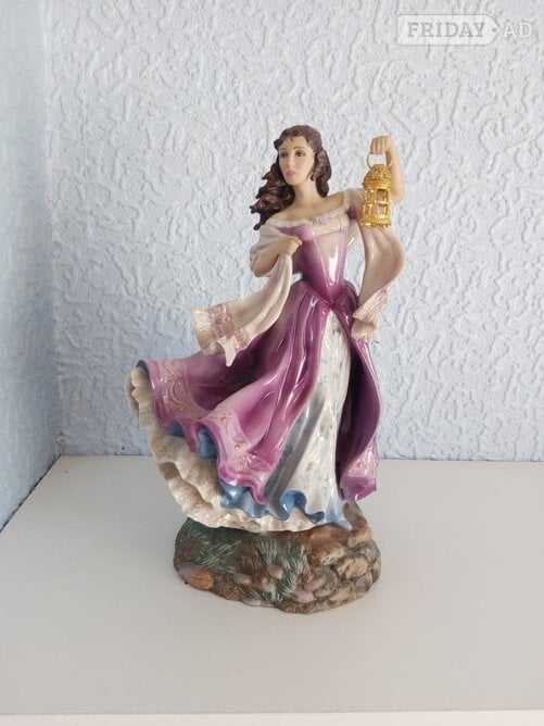 Beautiful Stunning "Catherine" Wuthering Heights Immaculate Cond.