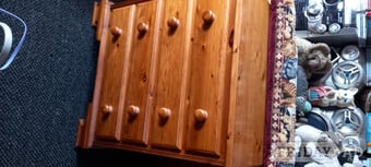 4 drawer pine chest of drawers 