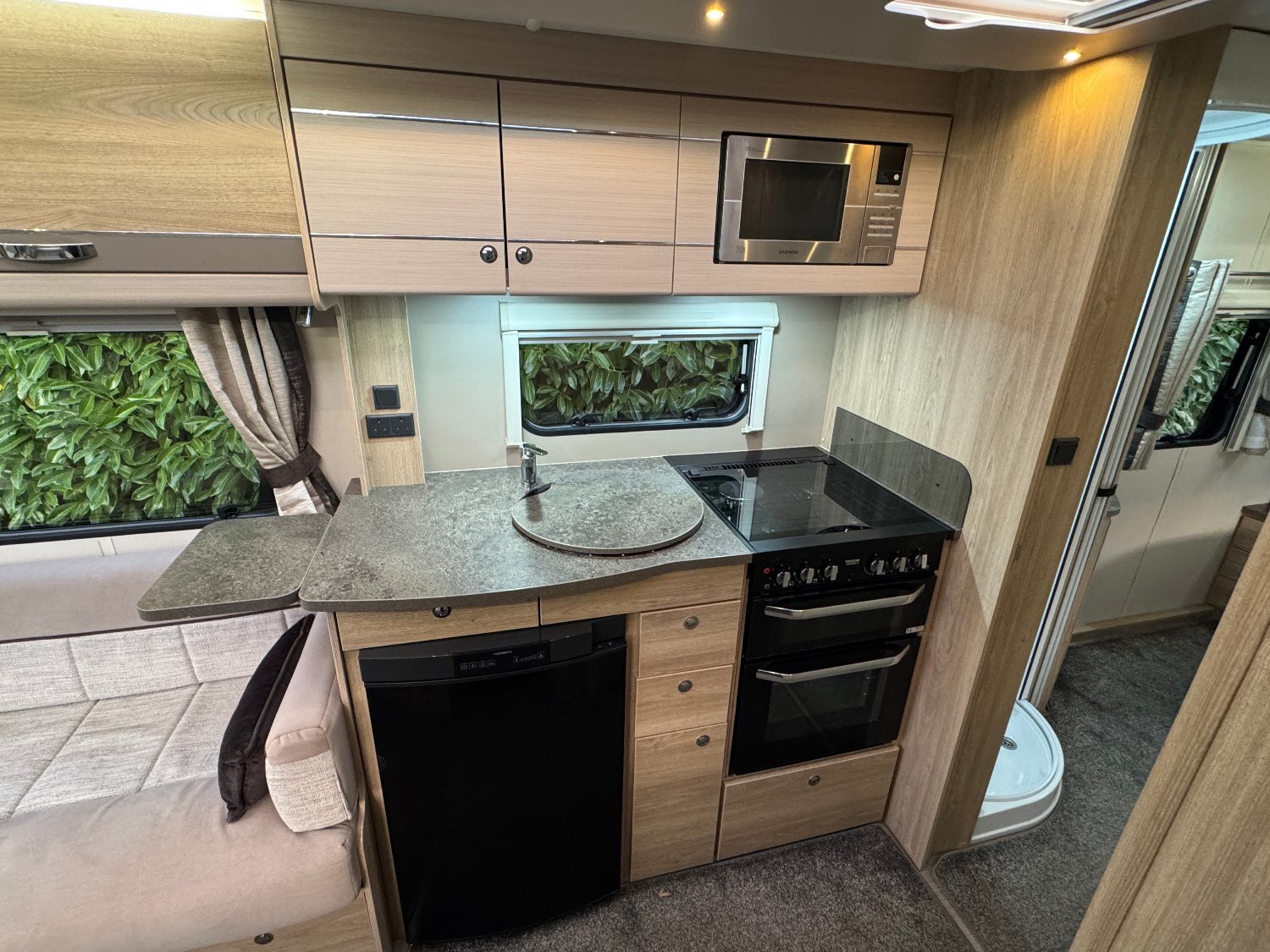 Elddis Rambler 18/4 IB 2018 4 Berth Caravan with Fixed Island Bed - Motorhomes & Caravans in Swanley