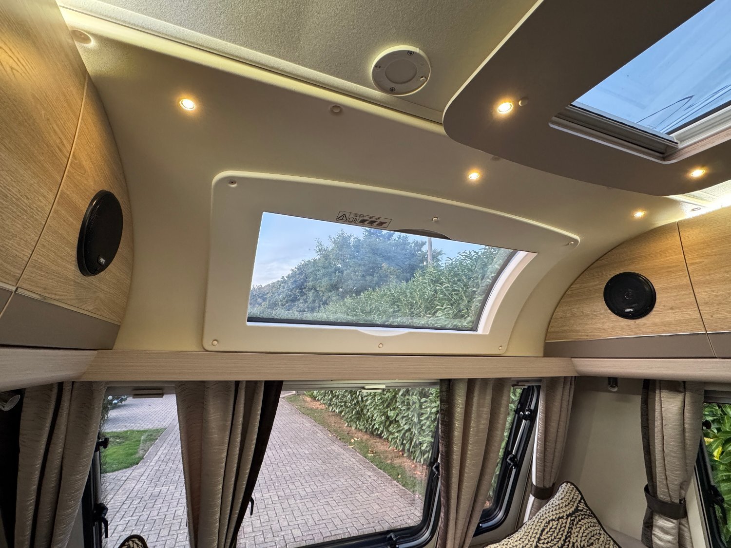 Elddis Rambler 18/4 IB 2018 4 Berth Caravan with Fixed Island Bed - Motorhomes & Caravans