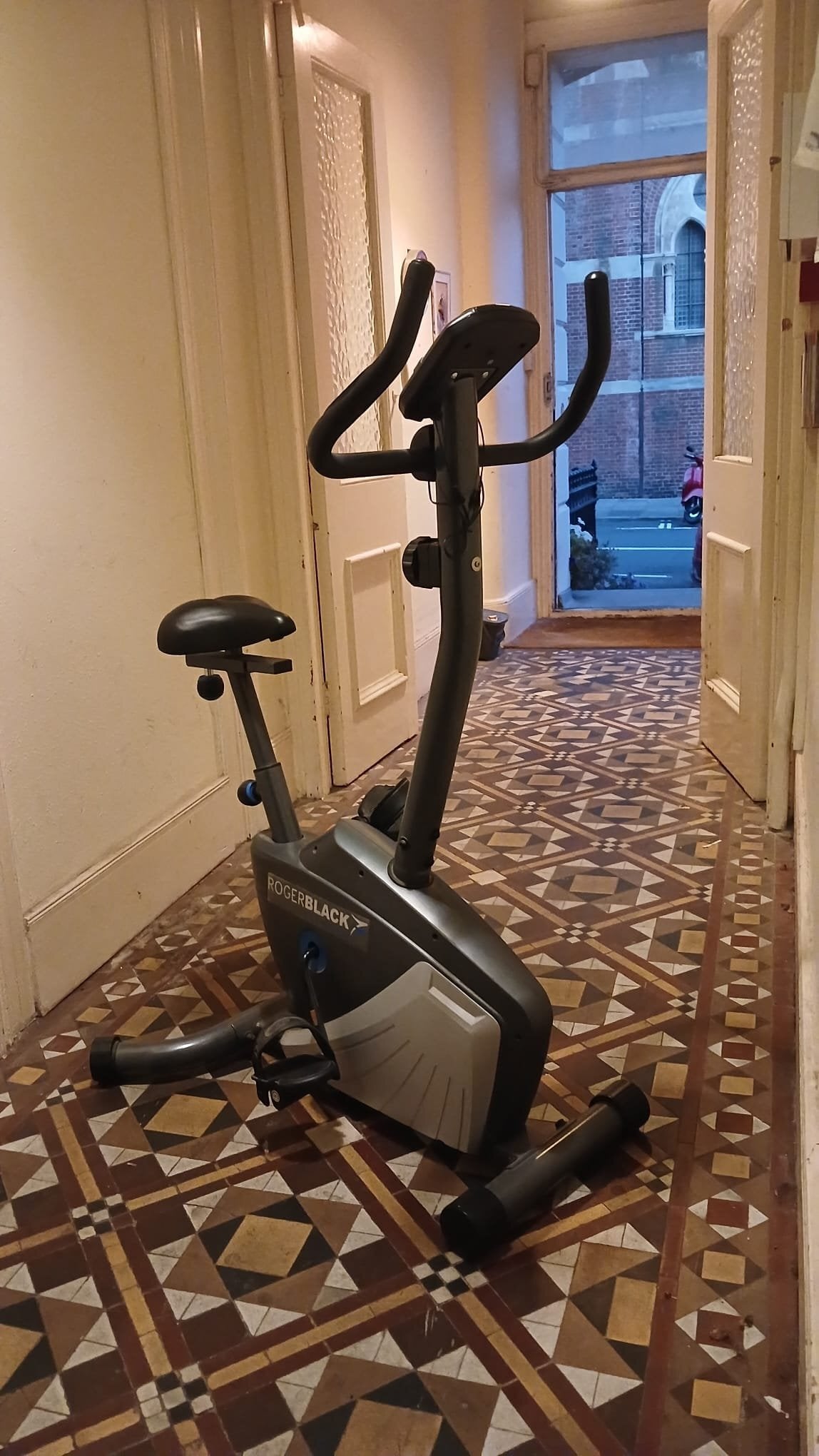 Brighton Roger Black fitness bike