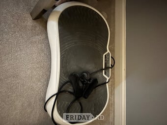 Vibrating exercise plate