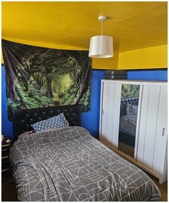 Large room to rent in friendly shared flat - Worthing