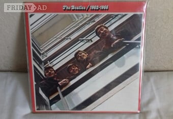 BEATLES RED DOUBLE SINGLES ALBUM