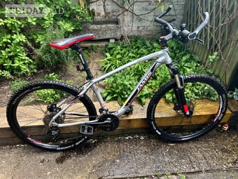 15" Frame Jamis Durango Mountain Bike