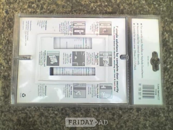 NEW - WICKES Chrome 3 Lever SashLock 64mm Fitting with 2 Keys