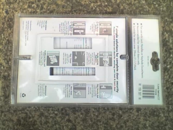 NEW - WICKES Chrome 3 Lever SashLock 64mm Fitting with 2 Keys