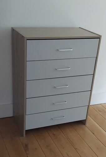 Chest of 5 Drawers, Excellent Condition