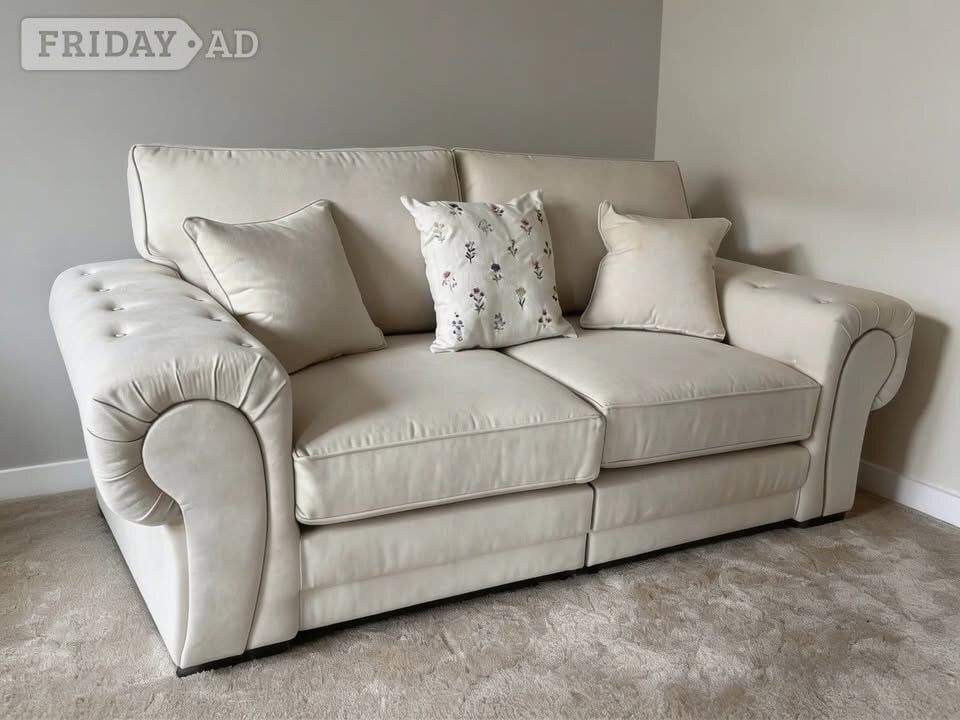 Chesterfield 2x settee & 3x settee Delivery Available  