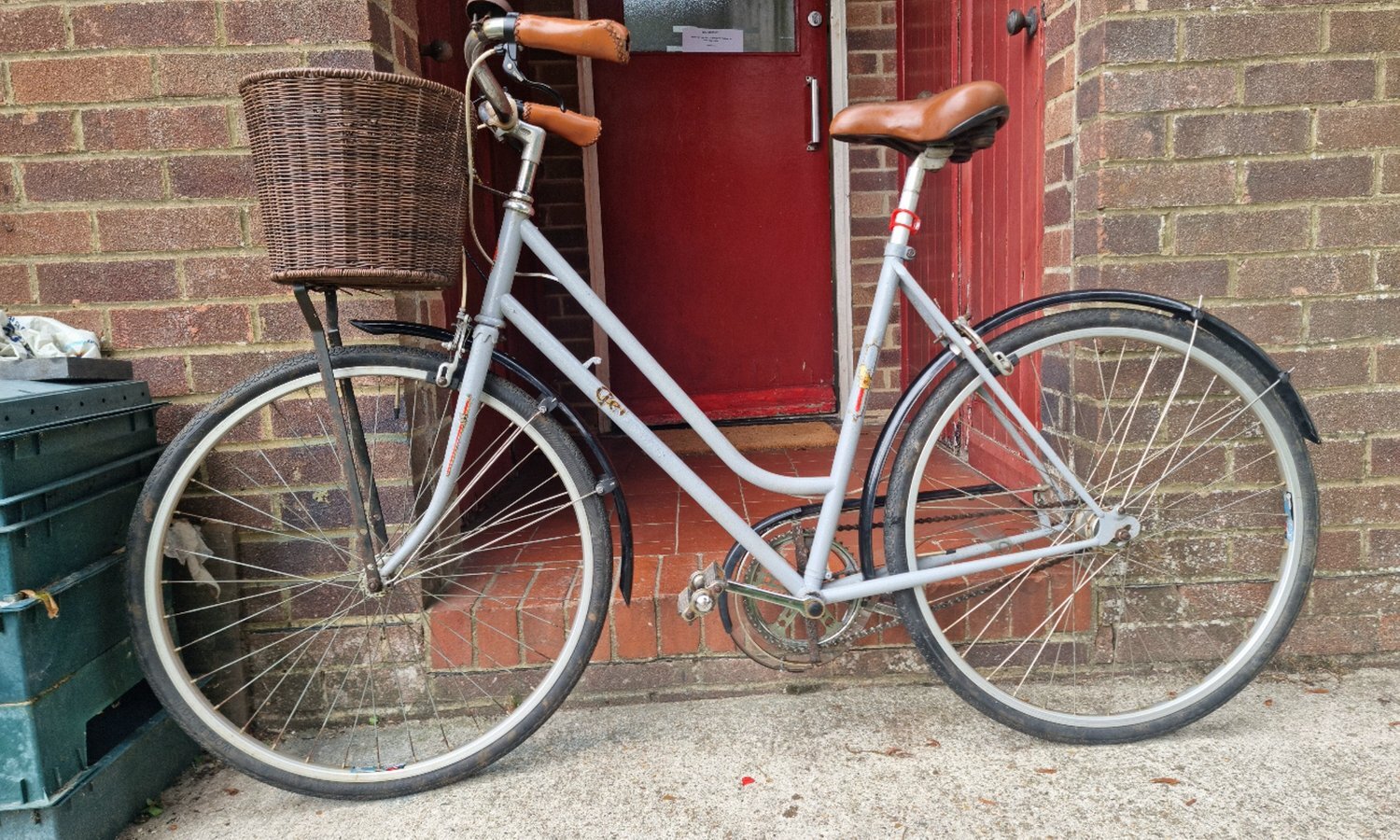 vintage Peugeot 3 Speed Ladies City Bike