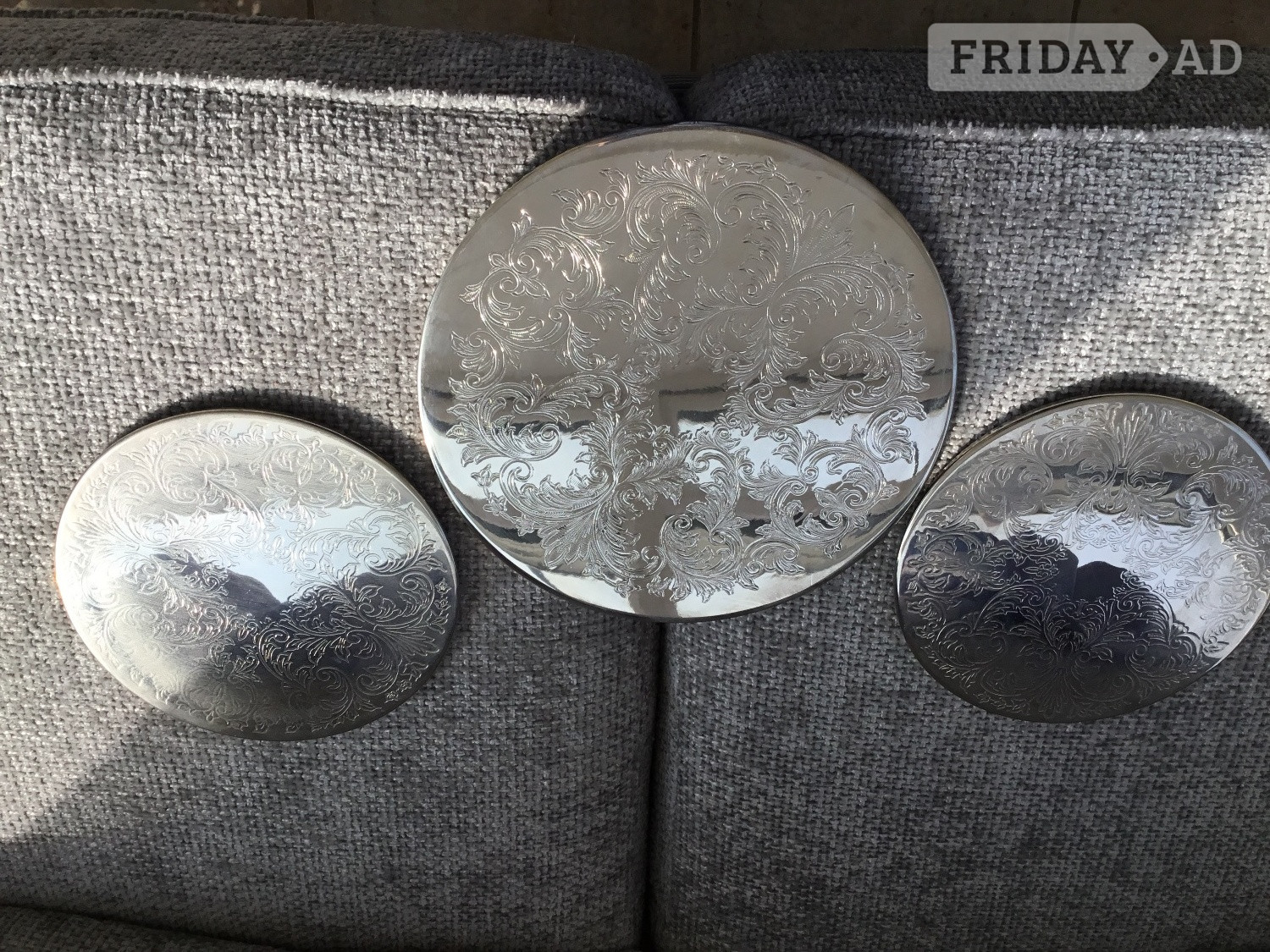 Vintage Tablemats/pot stands (1x10”&2x8”) floral etched pattern
