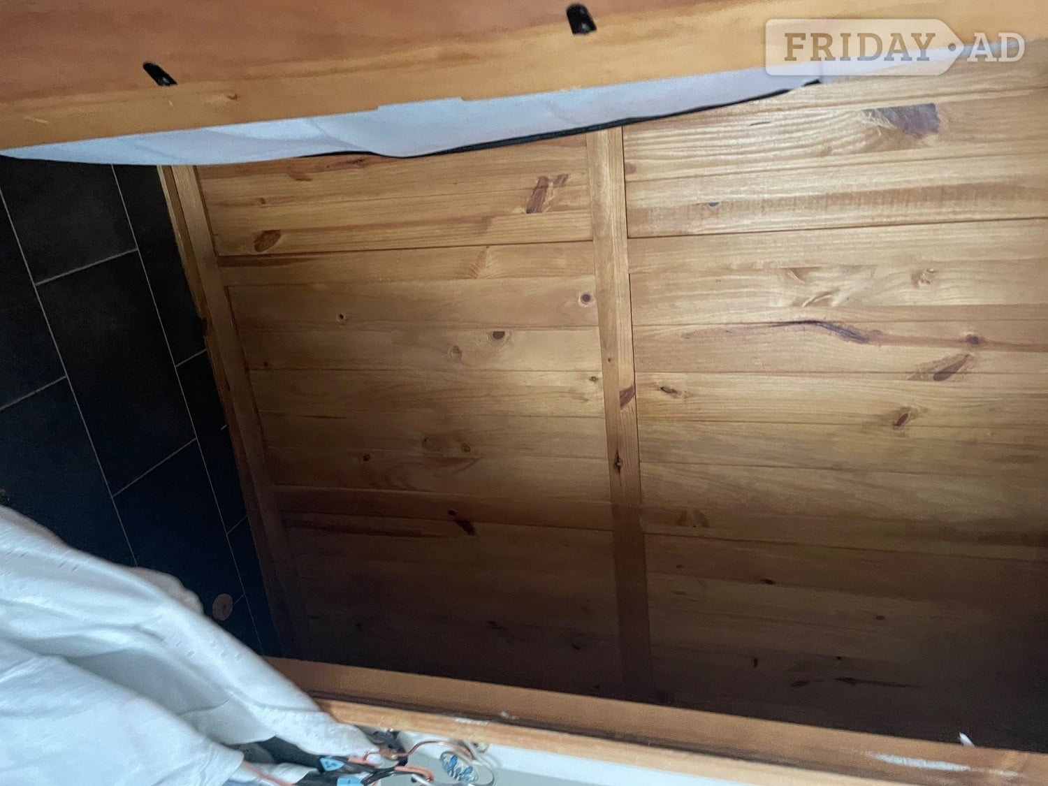 Solid wood wardrobe come apart in 3 pieces 
