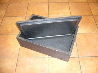Insulated food boxes