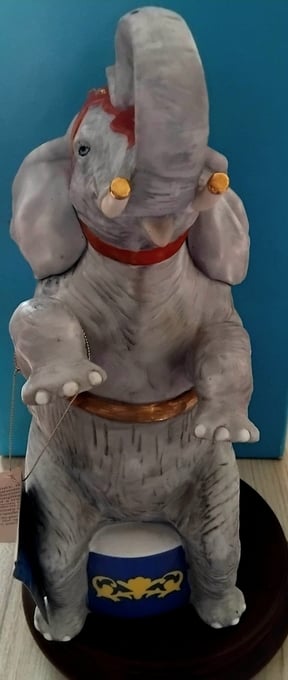 ELEPHANT MUSICAL CIRCUS SOUVENIR RINGLING BRISC
