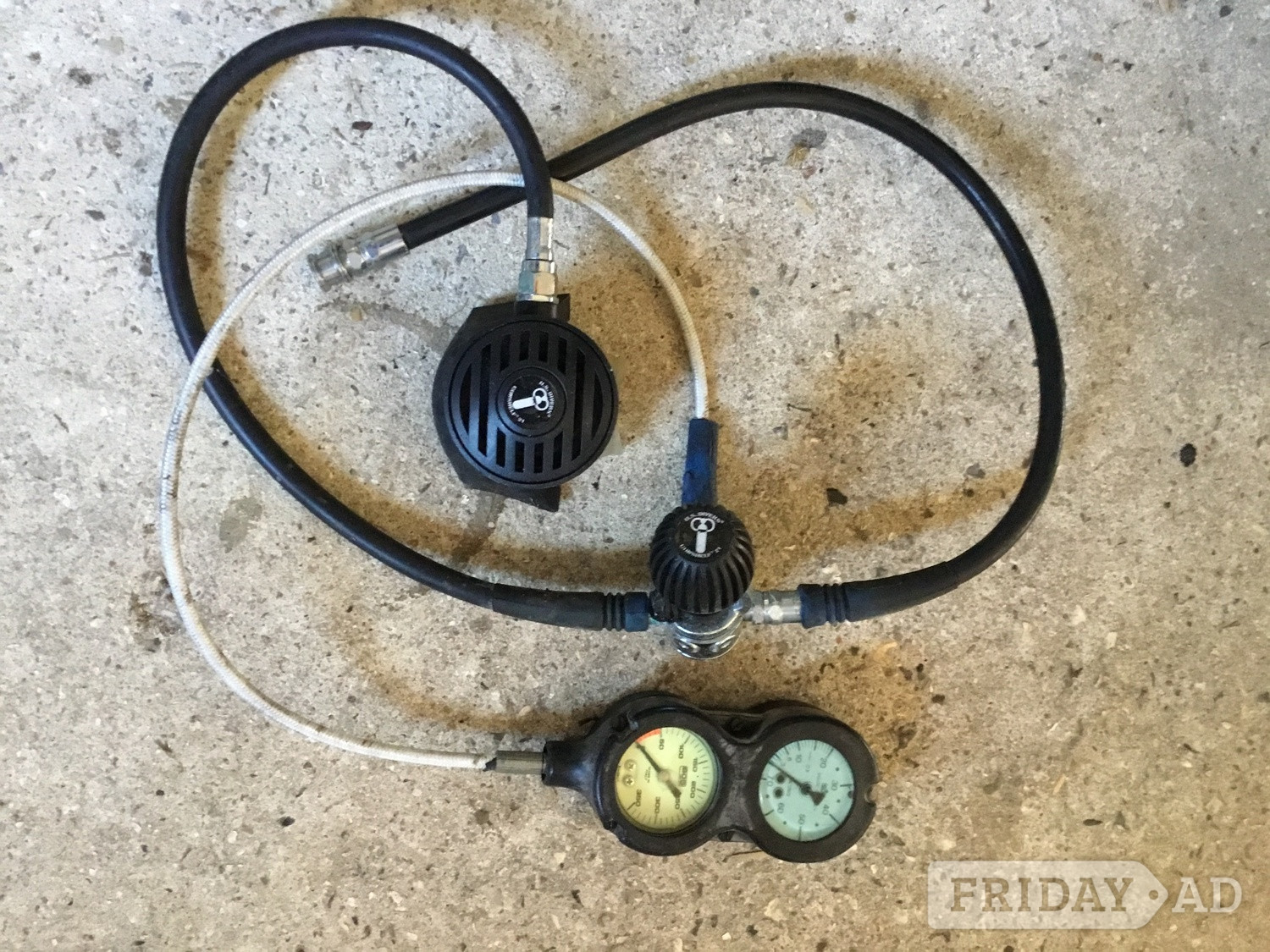 US Divers Conshelf 21 demand valve/ depth/ pressure gauge. 