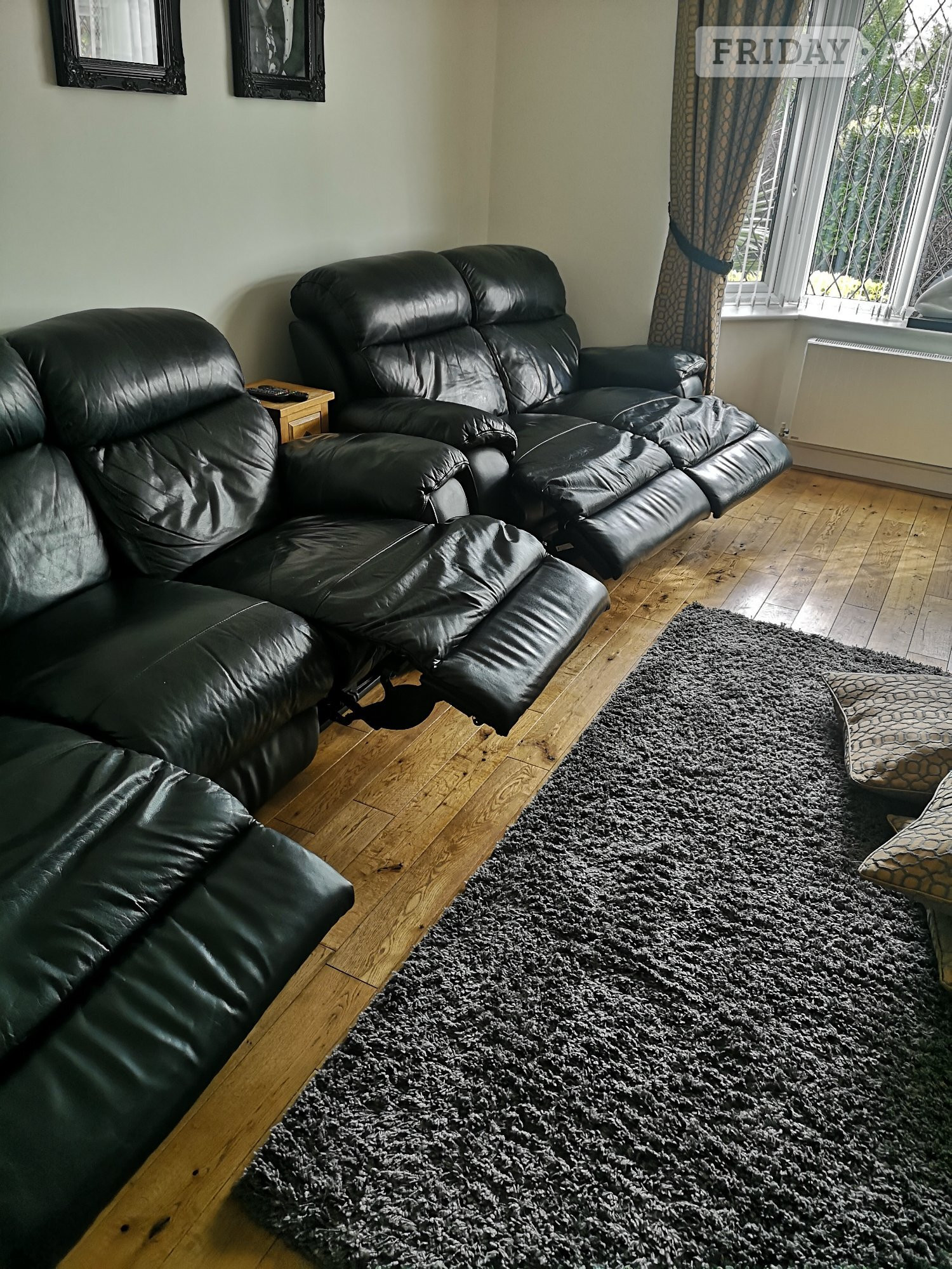 3 and 2 seater sofas, fully electric recliners - Furniture in Worthing