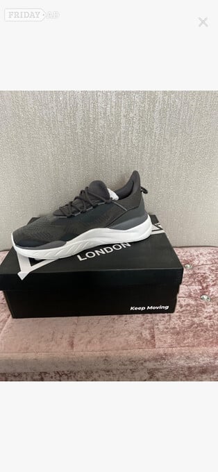 Men’s Trainers, brand new never been worn