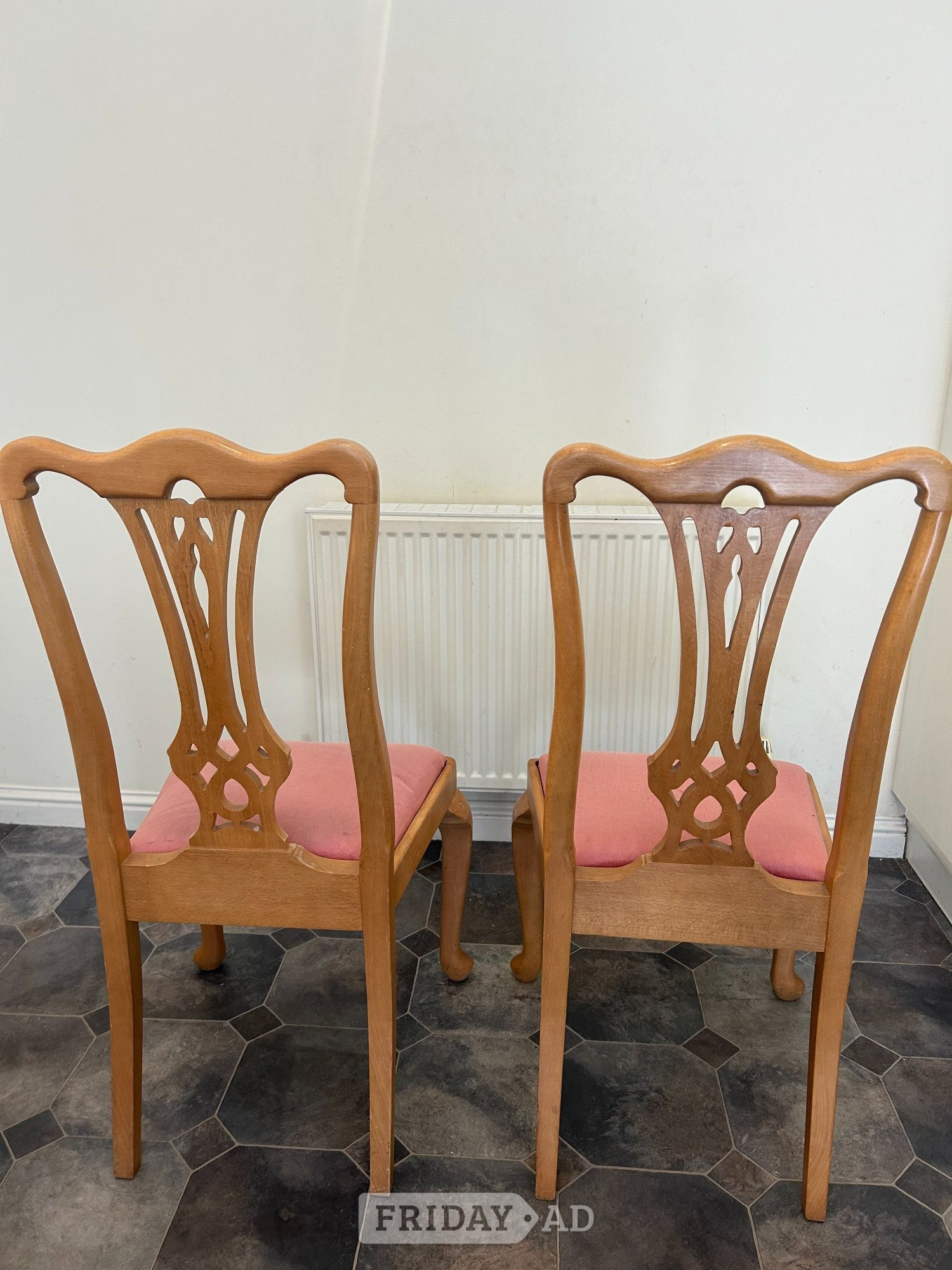 4 solid oak dining chairs - Furniture in Bathgate